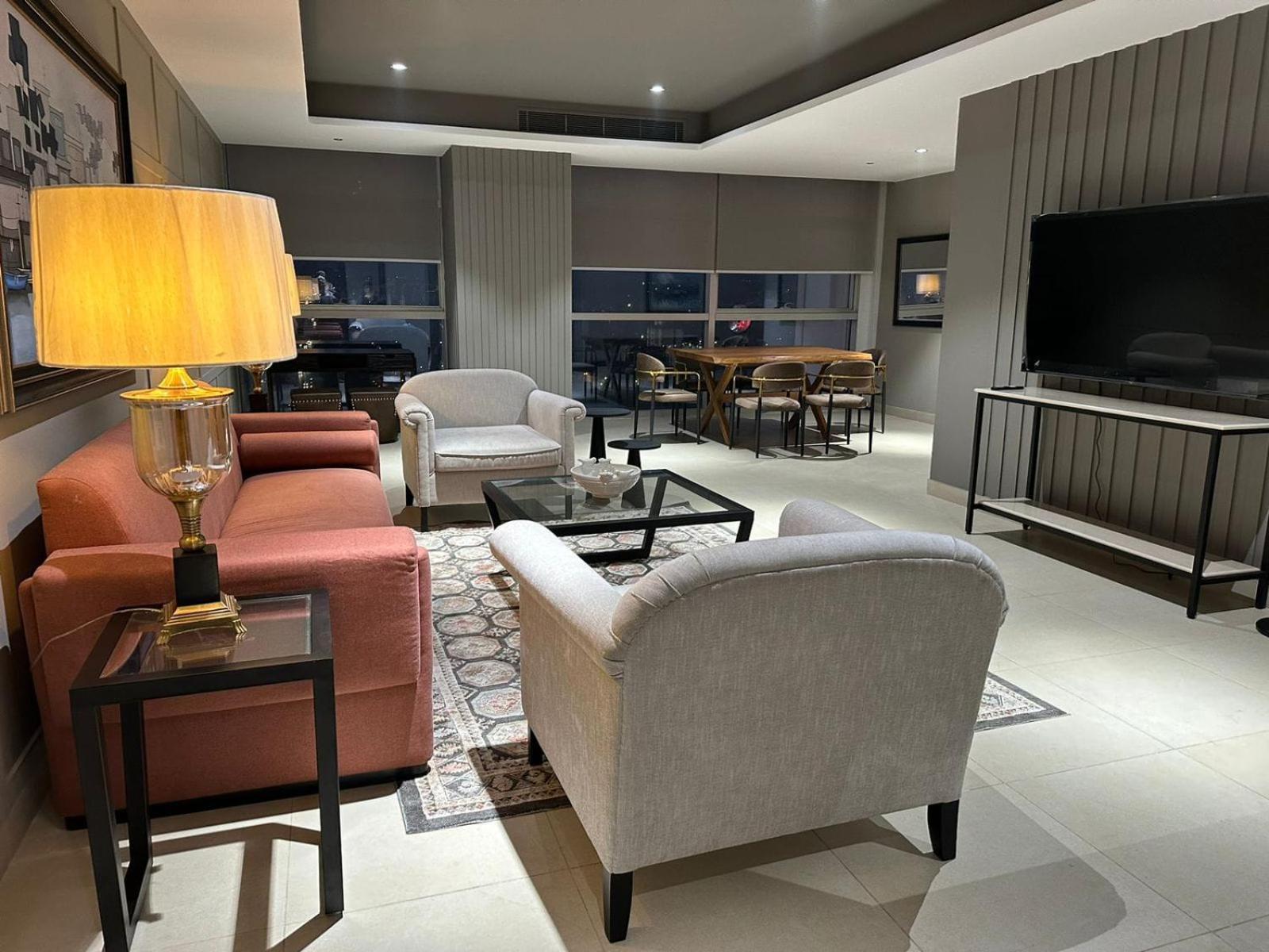 One Constitution Avenue By Goldfinch Aparthotel Islamabad Exteriör bild